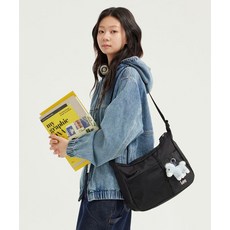 LEE 에어리 크로스백 블랙 405212