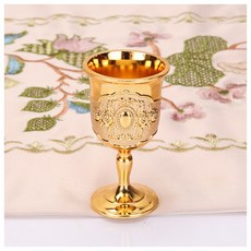 歐式金屬小酒杯 復古精美設計, 金色,杯口37mm，高度60mm，底部30mm, 1個