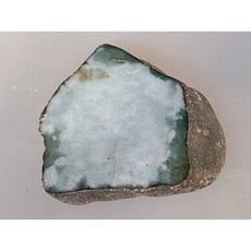 【七彩翡翠】翡翠天然原石毛料 半明料 改口料 局部拋光 台灣現貨 812g, 1個