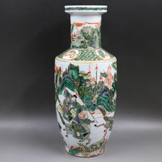 古彩花旦人物棒槌瓶 高42.6釐米, 如圖所示