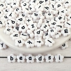 비즈아이 [678-46]알파벳비즈 아크릴이니셜 꽃이니셜 11mm 화이트/블랙알파벳 30개