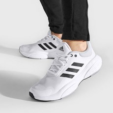 adidas 愛迪達 男款彈力氣墊運動鞋 白色