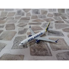 Herpa Wings 1/500 Boeing 737 Max 8 冰島航空 黃尾塗裝 模型, 1個