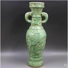青釉龍紋雙耳花瓶, 1個