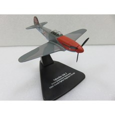 1/72 Yakovlev Yak 3 二戰紅軍塗裝 1945, 1個
