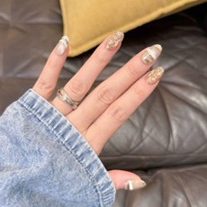 Portia Nail 純手工穿戴甲 日系輕奢風 淺裸色冰透貓眼 爆閃金屬線條 短橢圓美甲片, 1個, 銀河沙漏（短橢圓17mm,M