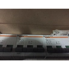 MERLIN GERIN 歐規迴路保護器multi9 3P 100A 過載短路保護 工業商業適用, 1個