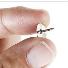 웅스토어 은색메탈압정 작은소품고정