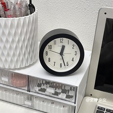 HoneyTime 簡約復古圓形靜音案頭鐘錶, 經典黑鬧鐘