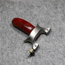 天蓬元帥扁皮彈弓，免綁快壓彈弓，香樟木犀牛角木血檀一把抓, 不銹鋼犀牛角天蓬元帥+2號禮包, 1個