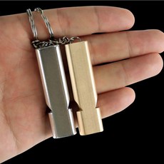 安紗美小舖 扁鋁合金雙頻口哨-顏色隨機 救生哨 求救哨 防狼口哨 訓練哨 高音哨 求生哨, 1個, 雙頻口哨-顏色隨機1入, 顏色隨機