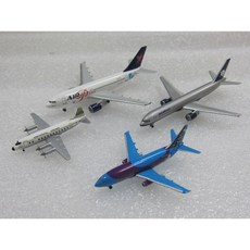 Herpa 聖誕4機紀念組 2002, 1個