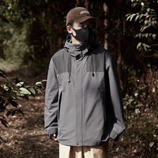 【台灣發貨】衝鋒衣 三合一衝鋒外套 女生外套 大尺碼 防寒外套 防風外套 秋冬外套 加絨保暖外套 登山服女 機能外套