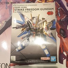 SDEX 006 스트라이크 프리덤 건담, 1개
