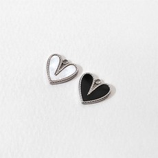 싼비즈 [8-133-18]써지컬스틸 자개 오닉스펜던트 에폭뾰족하트 12x11.5mm 무도금 1개