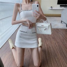 모몰라티 여성 니트 크롭 스퀘어넥 슬림핏 끈나시 미니스커트 세트