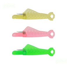 小魚穿針器 簡單塑膠手縫針機引線器 DIY十字繡縫紉工具, 單一,綠色小魚穿線器, 1個