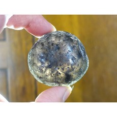 能量礦石 印尼隕石河川滾石拋光 Agni Manitite 火山玻璃 84.56克 黑隕石 居家擺飾