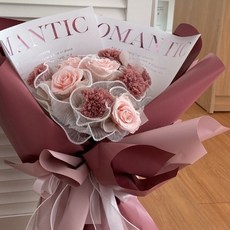 Floraflower 玫瑰康乃馨永生花束-珍貴祝福〖母親節禮物〗永生花花束 康乃馨花束 粉色花束 精美禮物 生日, 花束(無提袋)