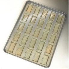 千代田金屬 chiyoda 費南雪金磚烤盤 25格連模, 1個