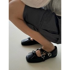 25夏款8月新品不磨腳甜酷風格!交叉皮帶釦瑪莉珍芭蕾鞋