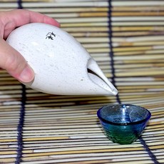 草庵 SOHAN 日本製 白釉窯變酒器 350ml, 1個