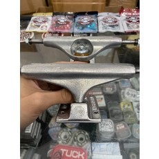 independent 因地 indy 滑板進口橋 鍛造底座 雙空橋 尺寸139 pu基本無磨損, 如圖所示, 1個