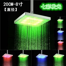 桃園出貨 【9353人收藏】開水卽亮髮光花灑淋浴洗澡頂噴家用大花灑七彩智能變色沐浴屏, 20公分七彩LED方淋蓬頭, 1個
