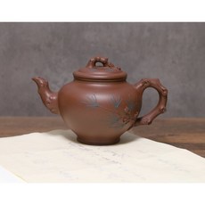 樂陶軒 當代紫砂陶藝家 松針報春壺 原礦老紫泥 經典器型 宜興紫砂壺 約300cc, 1個, 紫泥