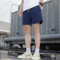 男生夏季輕薄透氣涼感運動短褲 彈性寬鬆沙灘褲, 寶藍