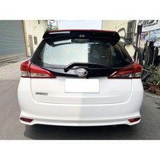 豐田 YARIS TRD款 尾翼, 1個