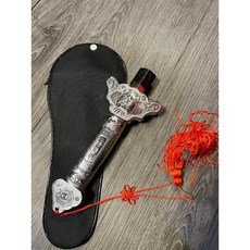 廣隆 晨練太極拳不銹鋼伸縮劍 太極拳武術用品 輕便伸縮設計 晨練健身首選 未開刃, 1個, 銀色