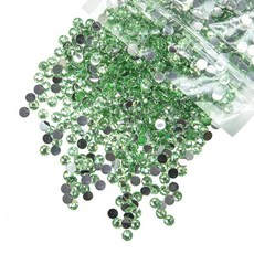 Qiipii 2800피스 4mm 크리스탈 라이트 그린 레진 라인스톤 공예용 프레시 플랫백 스톤 벌크 SS16 다이아몬드 보석 참 용품 손톱용 페이스 아이 메이크업 텀블러 병 D