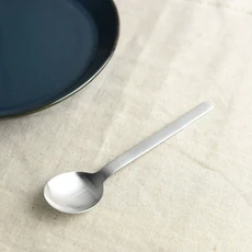 簡約不鏽鋼湯匙 圓潤匙面設計 易於清潔 提升用餐質感, 銀色, 1個