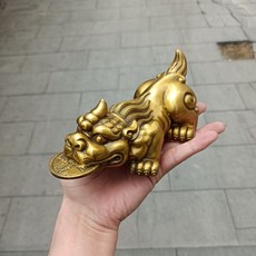 黃銅招財貔貅擺件 實體店面出清 數量有限 長18釐米寬9釐米高7釐米, 如圖所示, 1個