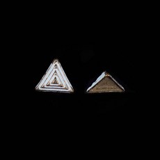 Ostar Nails 心緹 美甲裝飾, 1個, 白色金字塔