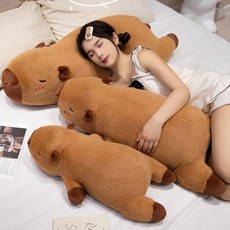 卡比巴拉 桃園出貨 可愛趴款抱枕公仔水豚毛絨玩具卡皮巴拉玩偶布娃娃女生生日禮物水豚長抱枕 床上抱睡公仔 長條枕毛絨玩具