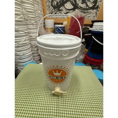 台南百寶桶閘門式開關全新出售 雞蛋糕麵糊專用神器/食品級密封桶/濃稠液體/進氣裝置, 1個, 雙刻度23L只能郵寄最多5組