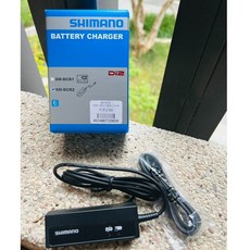 【放肆拜客】原廠盒裝 Shimano Di2 電子變速座管式電池充電器 SM-BCR2 BT-DN110-A, 1個