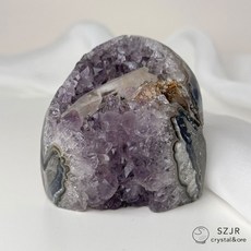 石至晶日 特殊方解石晶鎮 BA11，高6.8cm，二次結晶可透光，異象晶鎮，犬牙方解石共生，稀有黑碧璽，能量淨化擺件, 1個