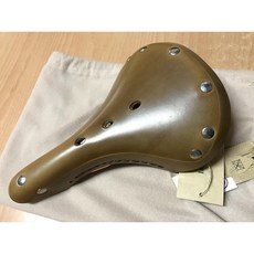 火雞Tth GYES 棕頂級澳洲純牛皮復古手工掛耳鋼琴鍍銅CR-MO窄版座墊