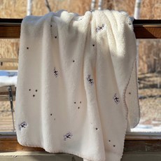 어던엣홈 래빗자수 극세사 블랭킷