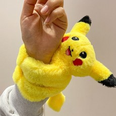 卡皮巴拉啪啪玩偶水豚手偶手環公仔毛絨玩具卡通手腕自行車裝飾pdd, 1個, 皮卡丘