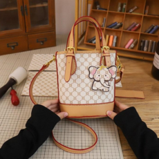 국내배송 탑씨유 가죽공예 DIY 키트 가죽가방 만들기 패키지 직접 만드는 코끼리 참장식 버킷백, 크림베이지, 1세트