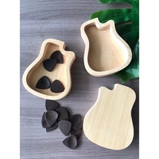 老羊樂器店 楓木吉他造型撥片盒 實木收納盒, 1個