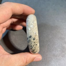 千客萬來 珊瑚玉 手鐲 內徑55.5mm 台灣製, 1個