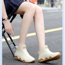 말랑핏 남여공용 패션 커플 장화 낚시화 미끄럼방지 발편한 경량 레인 부츠