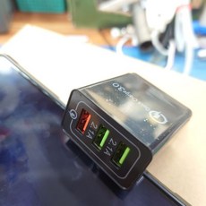 添購 新款數字顯示QC3.0智慧充電頭 電壓電流3A快充, 1個, 黑色/綠橘3孔/2.4A, 黑色/綠橘