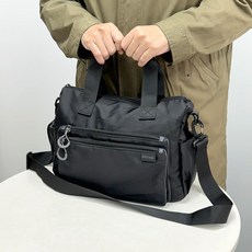 지퍼포켓 심플 남성 크로스가방 중형 실용성좋은 유행타지않는 학생크로스백 남자가방
