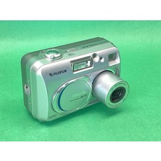 빈티지 후지필름 파인픽스 A210 디지털 카메라 (실버) - 전원은 켜지지만 작동 여부는 확인되지 않았습니다., 빈티지 후지필름 파인픽스 A210 디지털 카메라 (실버